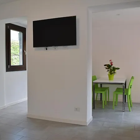 Residence Lake Como 科利科