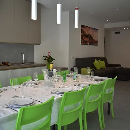 Residence Lake Como דירה