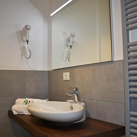 Residence Lake Como קוליקו