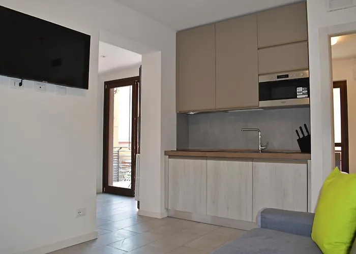Residence Lake Como Апартаменты Колико